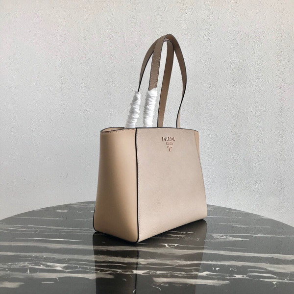 PRADA SAFFIANO LEATHER TOTE [Prada41] CELINE CHANEL ACCESSORIES LOEWE SHOES LOUIS VUITTON DIRO YSL OTHER BRAND HANDBAGS BALENCIAGA BOTTEGA VENETA GOYARD HERMES BURBERRY VALENTINO GUCCI FENDI MIUMIU CHLOE PRADA BVLGARI SUITCASE NEW ARRIVAL 