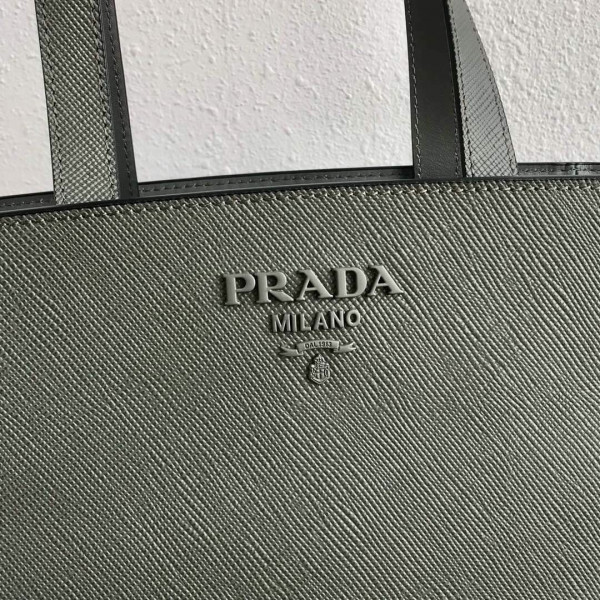 PRADA SAFFIANO LEATHER TOTE [Prada40] CELINE CHANEL ACCESSORIES LOEWE SHOES LOUIS VUITTON DIRO YSL OTHER BRAND HANDBAGS BALENCIAGA BOTTEGA VENETA GOYARD HERMES BURBERRY VALENTINO GUCCI FENDI MIUMIU CHLOE PRADA BVLGARI SUITCASE NEW ARRIVAL 