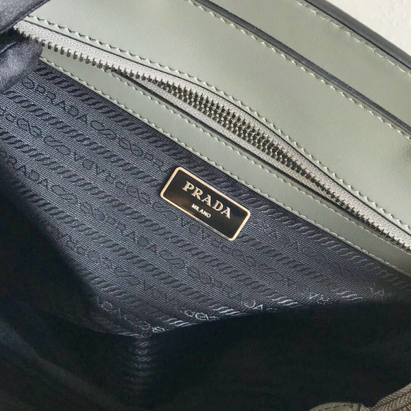 PRADA SAFFIANO LEATHER TOTE [Prada40] CELINE CHANEL ACCESSORIES LOEWE SHOES LOUIS VUITTON DIRO YSL OTHER BRAND HANDBAGS BALENCIAGA BOTTEGA VENETA GOYARD HERMES BURBERRY VALENTINO GUCCI FENDI MIUMIU CHLOE PRADA BVLGARI SUITCASE NEW ARRIVAL 