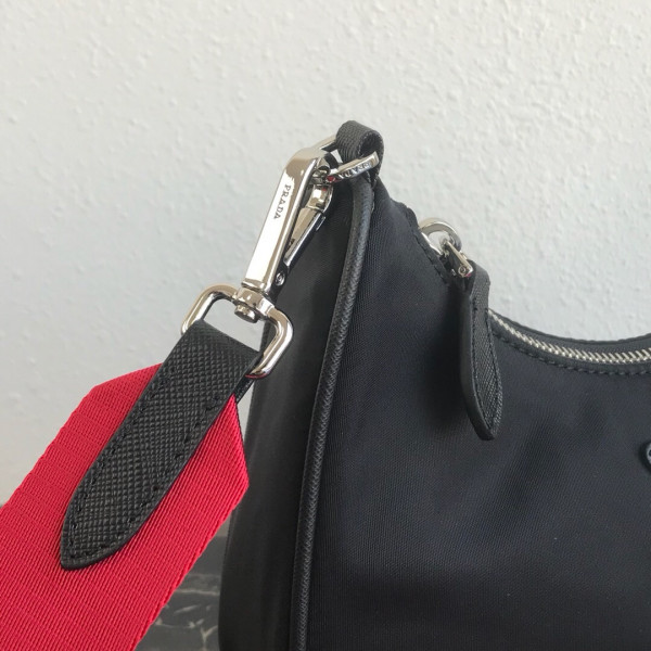 PRADA NYLON HOBO BAG [Prada38] CELINE CHANEL ACCESSORIES LOEWE SHOES LOUIS VUITTON DIRO YSL OTHER BRAND HANDBAGS BALENCIAGA BOTTEGA VENETA GOYARD HERMES BURBERRY VALENTINO GUCCI FENDI MIUMIU CHLOE PRADA BVLGARI SUITCASE NEW ARRIVAL 