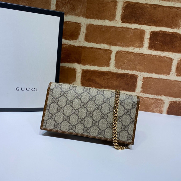 (image for) Gucci Chain Wallet