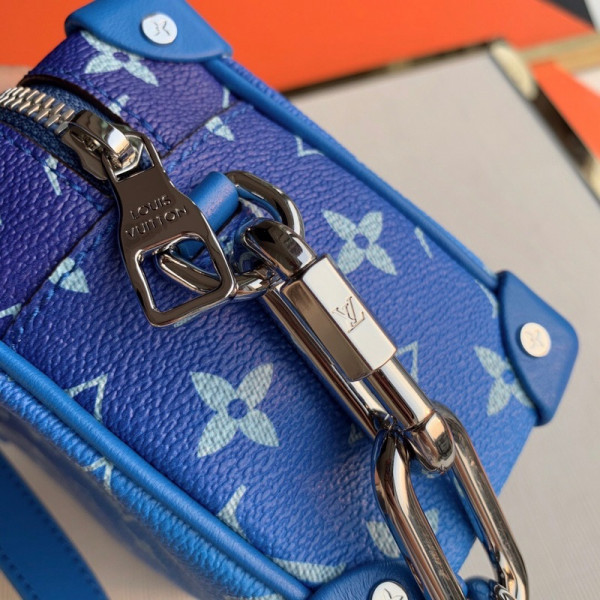 (image for) LOUIS VUITTON SOFT TRUNK