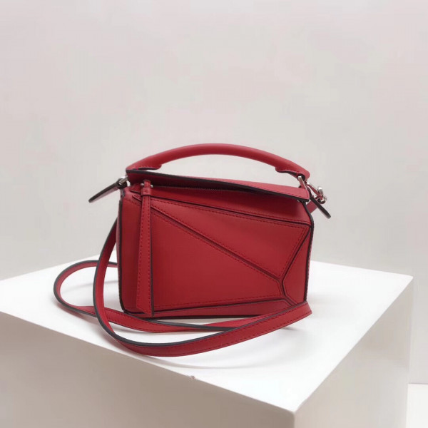 LOWEE MINI PUZZLE BAG [LOWEE71] CELINE CHANEL ACCESSORIES LOEWE SHOES LOUIS VUITTON DIRO YSL OTHER BRAND HANDBAGS BALENCIAGA BOTTEGA VENETA GOYARD HERMES BURBERRY VALENTINO GUCCI FENDI MIUMIU CHLOE PRADA BVLGARI SUITCASE NEW ARRIVAL 