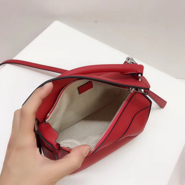 LOWEE MINI PUZZLE BAG [LOWEE71] CELINE CHANEL ACCESSORIES LOEWE SHOES LOUIS VUITTON DIRO YSL OTHER BRAND HANDBAGS BALENCIAGA BOTTEGA VENETA GOYARD HERMES BURBERRY VALENTINO GUCCI FENDI MIUMIU CHLOE PRADA BVLGARI SUITCASE NEW ARRIVAL 