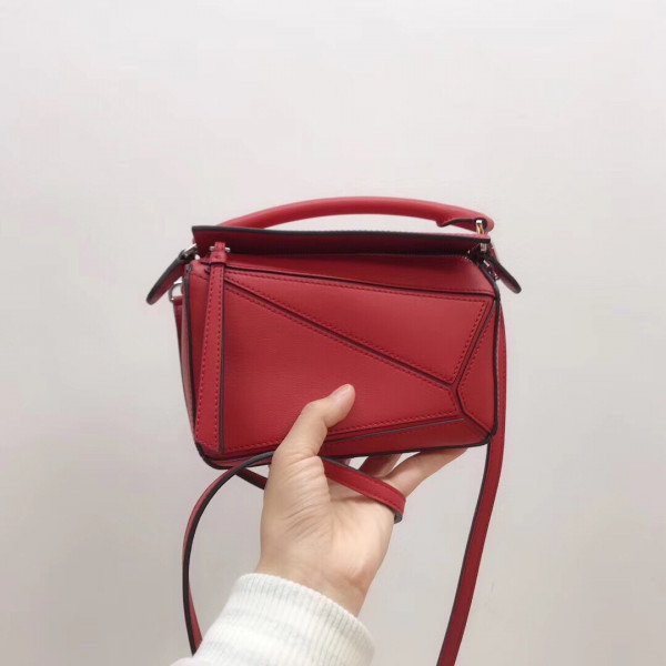 LOWEE MINI PUZZLE BAG [LOWEE71] CELINE CHANEL ACCESSORIES LOEWE SHOES LOUIS VUITTON DIRO YSL OTHER BRAND HANDBAGS BALENCIAGA BOTTEGA VENETA GOYARD HERMES BURBERRY VALENTINO GUCCI FENDI MIUMIU CHLOE PRADA BVLGARI SUITCASE NEW ARRIVAL 