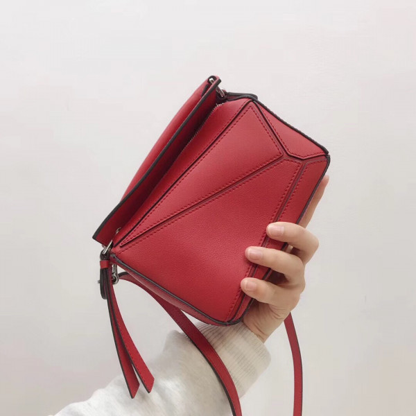 LOWEE MINI PUZZLE BAG [LOWEE71] CELINE CHANEL ACCESSORIES LOEWE SHOES LOUIS VUITTON DIRO YSL OTHER BRAND HANDBAGS BALENCIAGA BOTTEGA VENETA GOYARD HERMES BURBERRY VALENTINO GUCCI FENDI MIUMIU CHLOE PRADA BVLGARI SUITCASE NEW ARRIVAL 