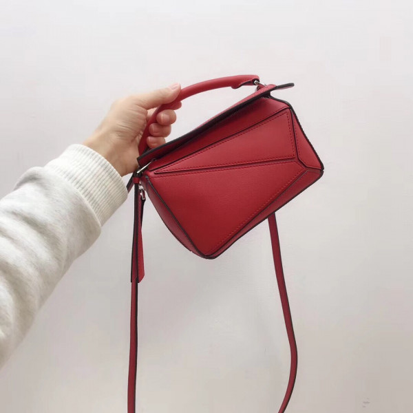 LOWEE MINI PUZZLE BAG [LOWEE71] CELINE CHANEL ACCESSORIES LOEWE SHOES LOUIS VUITTON DIRO YSL OTHER BRAND HANDBAGS BALENCIAGA BOTTEGA VENETA GOYARD HERMES BURBERRY VALENTINO GUCCI FENDI MIUMIU CHLOE PRADA BVLGARI SUITCASE NEW ARRIVAL 
