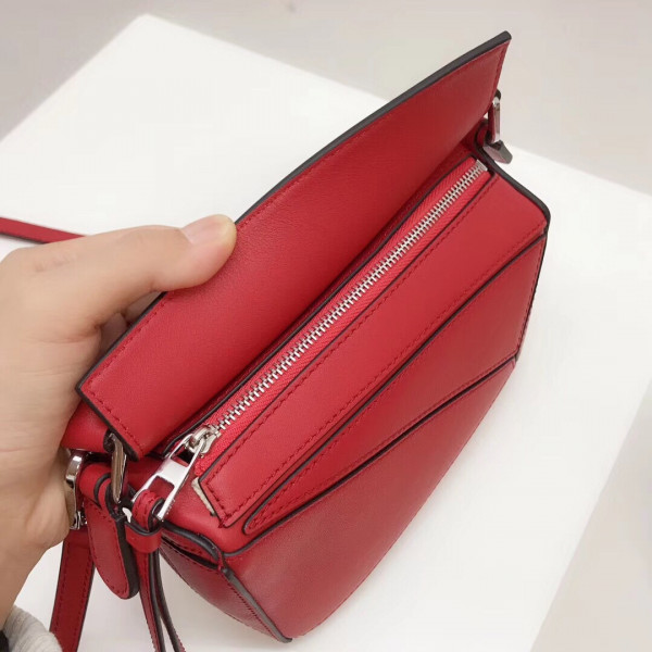 LOWEE MINI PUZZLE BAG [LOWEE71] CELINE CHANEL ACCESSORIES LOEWE SHOES LOUIS VUITTON DIRO YSL OTHER BRAND HANDBAGS BALENCIAGA BOTTEGA VENETA GOYARD HERMES BURBERRY VALENTINO GUCCI FENDI MIUMIU CHLOE PRADA BVLGARI SUITCASE NEW ARRIVAL 