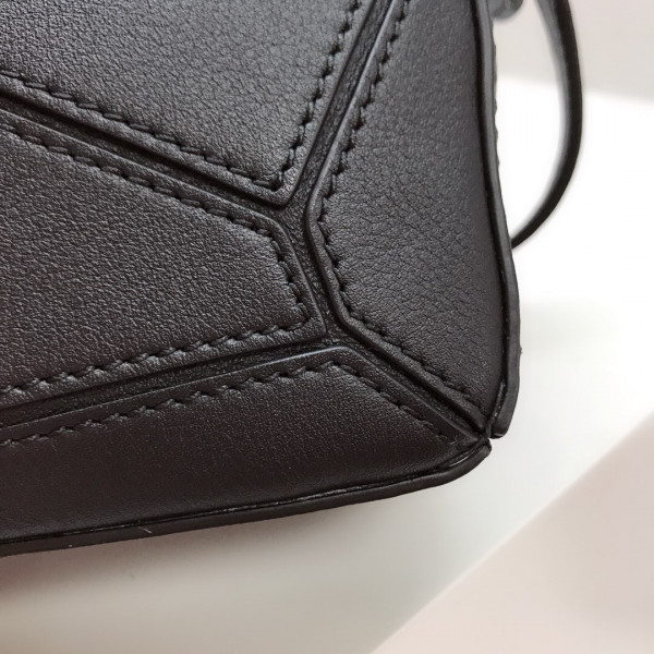 LOWEE MINI PUZZLE BAG [LOWEE68] CELINE CHANEL ACCESSORIES LOEWE SHOES LOUIS VUITTON DIRO YSL OTHER BRAND HANDBAGS BALENCIAGA BOTTEGA VENETA GOYARD HERMES BURBERRY VALENTINO GUCCI FENDI MIUMIU CHLOE PRADA BVLGARI SUITCASE NEW ARRIVAL 