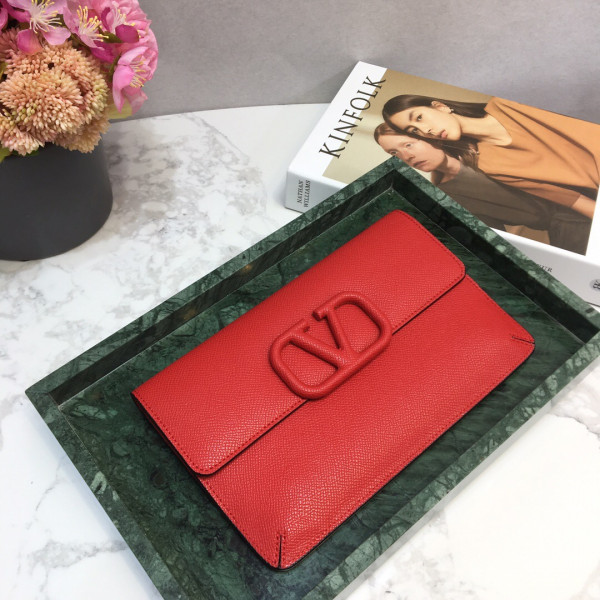 VALENTINO GARAVANI VSLING GRAINY CLUTCH (image for) VALENTINO GARAVANI VSLING GRAINY CLUTCH