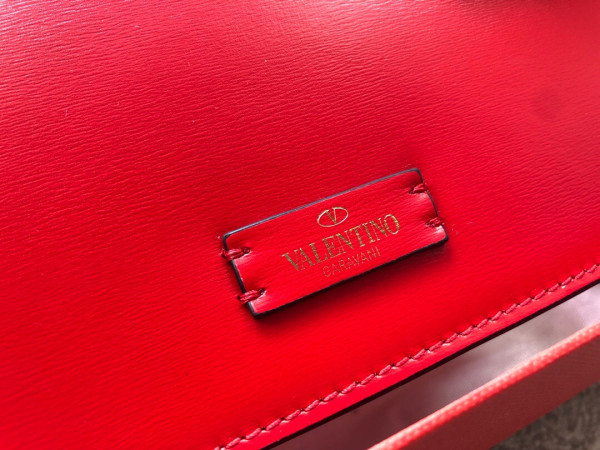 (image for) VALENTINO GARAVANI VSLING SHINY CALFSKIN SHOULDER BAG