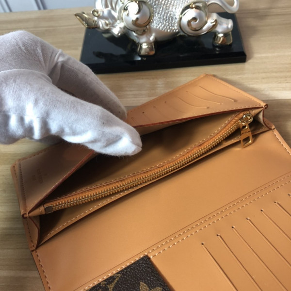 (image for) LOUIS VUITTON BRAZZA WALLET
