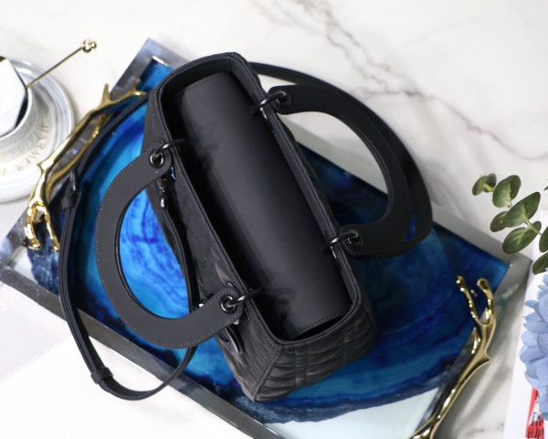 (image for) LADY DIRO ULTRA MATTE