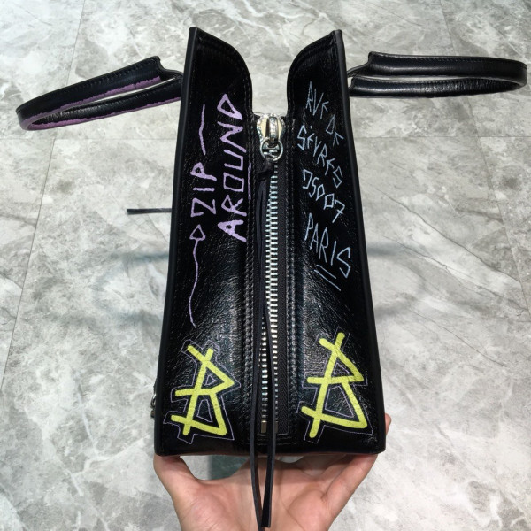 (image for) BALENCIAGA CLASSIC CITY GRAFFITI