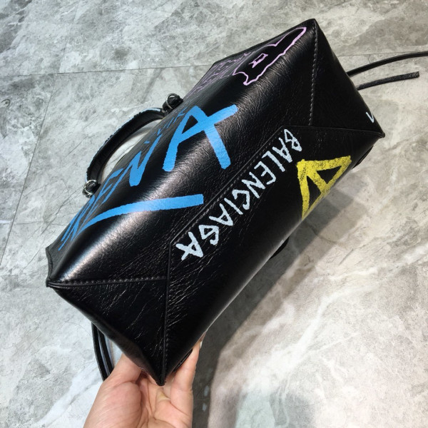 BALENCIAGA CLASSIC CITY GRAFFITI [Balenciaga42] CELINE CHANEL ACCESSORIES LOEWE SHOES LOUIS VUITTON DIRO YSL OTHER BRAND HANDBAGS BALENCIAGA BOTTEGA VENETA GOYARD HERMES BURBERRY VALENTINO GUCCI FENDI MIUMIU CHLOE PRADA BVLGARI SUITCASE NEW ARRIVAL 