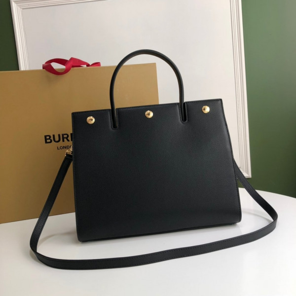 BURBERRY Medium Leather Title Bag [Burberry78] CELINE CHANEL ACCESSORIES LOEWE SHOES LOUIS VUITTON DIRO YSL OTHER BRAND HANDBAGS BALENCIAGA BOTTEGA VENETA GOYARD HERMES BURBERRY VALENTINO GUCCI FENDI MIUMIU CHLOE PRADA BVLGARI SUITCASE NEW ARRIVAL 