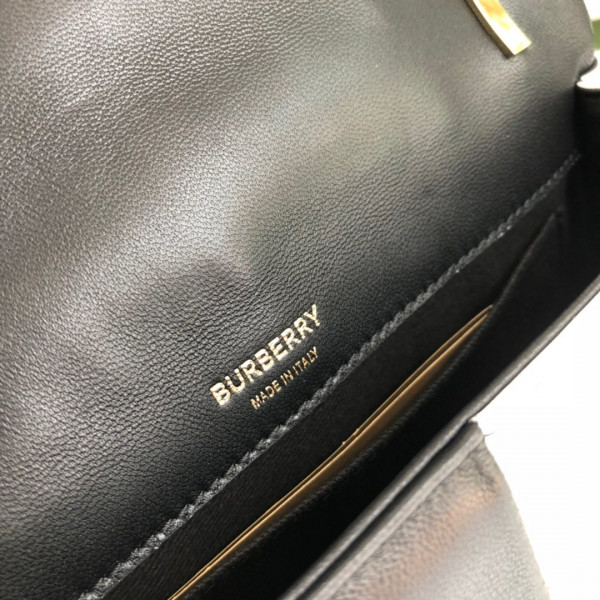 BURBERRY Small Quilted Check Two-tone Lambskin Lola Bag [Burberry65] CELINE CHANEL ACCESSORIES LOEWE SHOES LOUIS VUITTON DIRO YSL OTHER BRAND HANDBAGS BALENCIAGA BOTTEGA VENETA GOYARD HERMES BURBERRY VALENTINO GUCCI FENDI MIUMIU CHLOE PRADA BVLGARI SUITCASE NEW ARRIVAL 