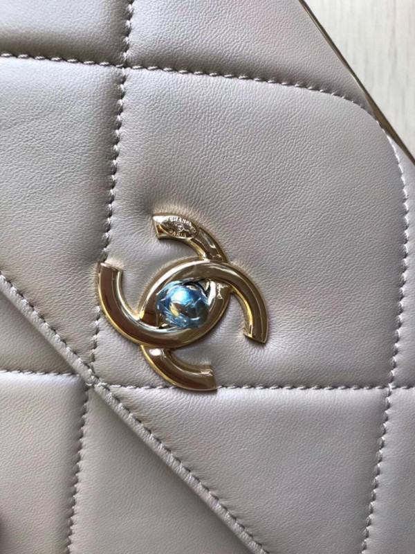 CL TOP HANDLE [Chanle602] CELINE CHANEL ACCESSORIES LOEWE SHOES LOUIS VUITTON DIRO YSL OTHER BRAND HANDBAGS BALENCIAGA BOTTEGA VENETA GOYARD HERMES BURBERRY VALENTINO GUCCI FENDI MIUMIU CHLOE PRADA BVLGARI SUITCASE NEW ARRIVAL 