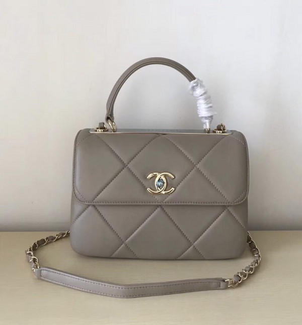 CL TOP HANDLE [Chanle602] CELINE CHANEL ACCESSORIES LOEWE SHOES LOUIS VUITTON DIRO YSL OTHER BRAND HANDBAGS BALENCIAGA BOTTEGA VENETA GOYARD HERMES BURBERRY VALENTINO GUCCI FENDI MIUMIU CHLOE PRADA BVLGARI SUITCASE NEW ARRIVAL 