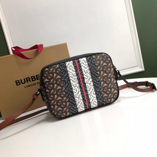 BURBERRY Medium Monogram Stripe E-canvas Camera Bag [Burberry63] CELINE CHANEL ACCESSORIES LOEWE SHOES LOUIS VUITTON DIRO YSL OTHER BRAND HANDBAGS BALENCIAGA BOTTEGA VENETA GOYARD HERMES BURBERRY VALENTINO GUCCI FENDI MIUMIU CHLOE PRADA BVLGARI SUITCASE NEW ARRIVAL 