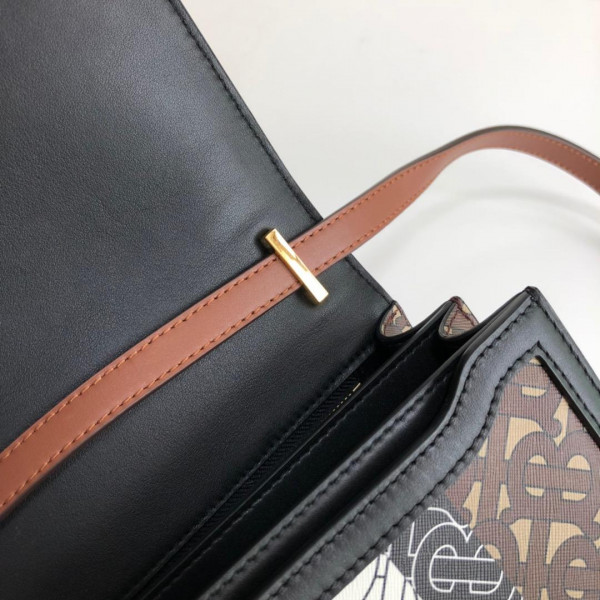 BURBERRY Monogram Stripe E-canvas Note Crossbody Bag [Burberry62] CELINE CHANEL ACCESSORIES LOEWE SHOES LOUIS VUITTON DIRO YSL OTHER BRAND HANDBAGS BALENCIAGA BOTTEGA VENETA GOYARD HERMES BURBERRY VALENTINO GUCCI FENDI MIUMIU CHLOE PRADA BVLGARI SUITCASE NEW ARRIVAL 