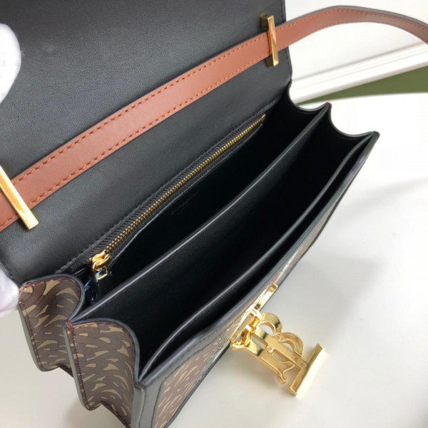 BURBERRY Monogram Stripe E-canvas Note Crossbody Bag [Burberry62] CELINE CHANEL ACCESSORIES LOEWE SHOES LOUIS VUITTON DIRO YSL OTHER BRAND HANDBAGS BALENCIAGA BOTTEGA VENETA GOYARD HERMES BURBERRY VALENTINO GUCCI FENDI MIUMIU CHLOE PRADA BVLGARI SUITCASE NEW ARRIVAL 