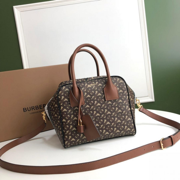 BURBERRY Small Monogram Stripe E-canvas Cube Bag [Burberry61] CELINE CHANEL ACCESSORIES LOEWE SHOES LOUIS VUITTON DIRO YSL OTHER BRAND HANDBAGS BALENCIAGA BOTTEGA VENETA GOYARD HERMES BURBERRY VALENTINO GUCCI FENDI MIUMIU CHLOE PRADA BVLGARI SUITCASE NEW ARRIVAL 