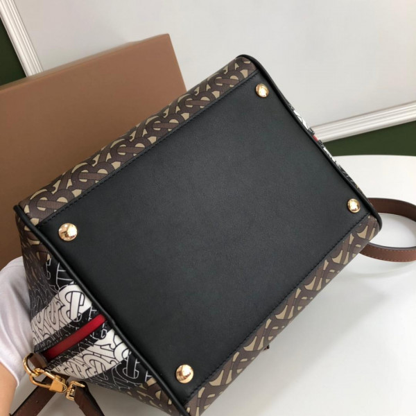 BURBERRY Small Monogram Stripe E-canvas Cube Bag [Burberry61] CELINE CHANEL ACCESSORIES LOEWE SHOES LOUIS VUITTON DIRO YSL OTHER BRAND HANDBAGS BALENCIAGA BOTTEGA VENETA GOYARD HERMES BURBERRY VALENTINO GUCCI FENDI MIUMIU CHLOE PRADA BVLGARI SUITCASE NEW ARRIVAL 