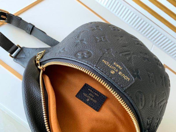 LOUIS VUITTON MONOGRAM EMPREINTE BUMBAG - DIGITAL EXCLUSIVE PRELAUNCH [M44812] CELINE CHANEL ACCESSORIES LOEWE SHOES LOUIS VUITTON DIRO YSL OTHER BRAND HANDBAGS BALENCIAGA BOTTEGA VENETA GOYARD HERMES BURBERRY VALENTINO GUCCI FENDI MIUMIU CHLOE PRADA BVLGARI SUITCASE NEW ARRIVAL 