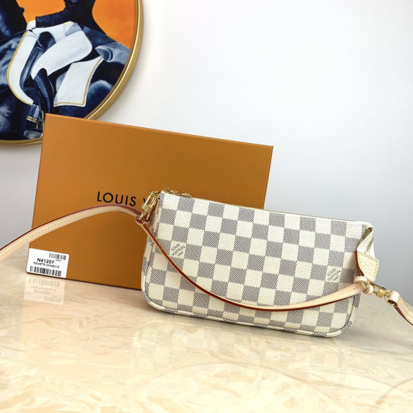 (image for) Louis Vuitton POCHETTE ACCESSOIRES