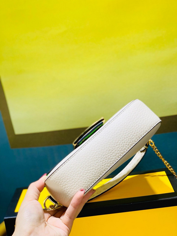 (image for) FENDI BAGUETTE