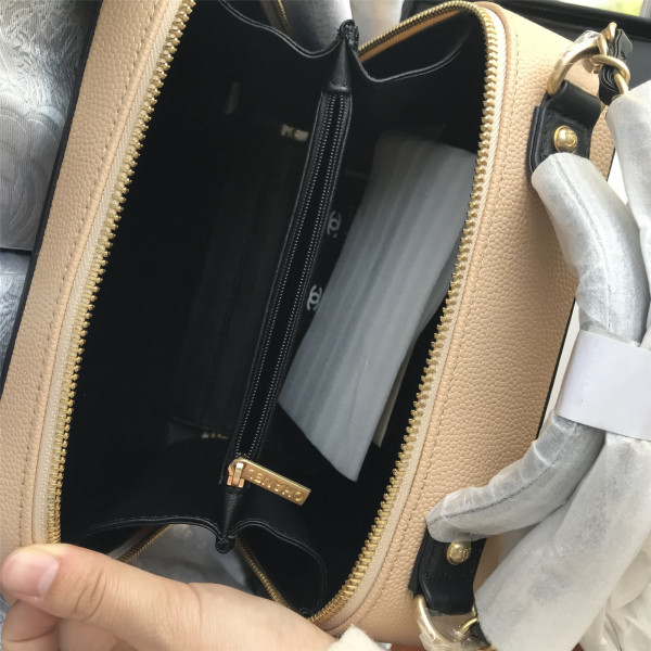 CL VANITY CASE [Chanle293] CELINE CHANEL ACCESSORIES LOEWE SHOES LOUIS VUITTON DIRO YSL OTHER BRAND HANDBAGS BALENCIAGA BOTTEGA VENETA GOYARD HERMES BURBERRY VALENTINO GUCCI FENDI MIUMIU CHLOE PRADA BVLGARI SUITCASE NEW ARRIVAL 