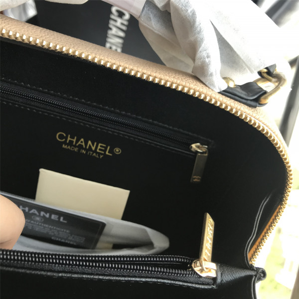 CL VANITY CASE [Chanle293] CELINE CHANEL ACCESSORIES LOEWE SHOES LOUIS VUITTON DIRO YSL OTHER BRAND HANDBAGS BALENCIAGA BOTTEGA VENETA GOYARD HERMES BURBERRY VALENTINO GUCCI FENDI MIUMIU CHLOE PRADA BVLGARI SUITCASE NEW ARRIVAL 
