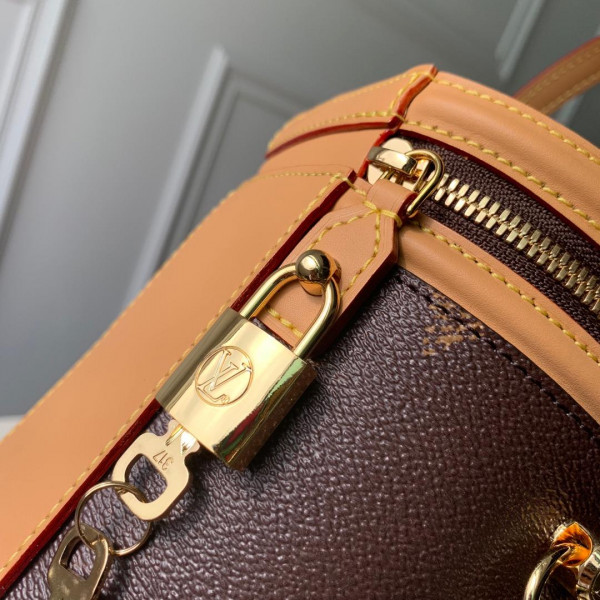 LOUIS VUITTON CANNES [M44603] CELINE CHANEL ACCESSORIES LOEWE SHOES LOUIS VUITTON DIRO YSL OTHER BRAND HANDBAGS BALENCIAGA BOTTEGA VENETA GOYARD HERMES BURBERRY VALENTINO GUCCI FENDI MIUMIU CHLOE PRADA BVLGARI SUITCASE NEW ARRIVAL 