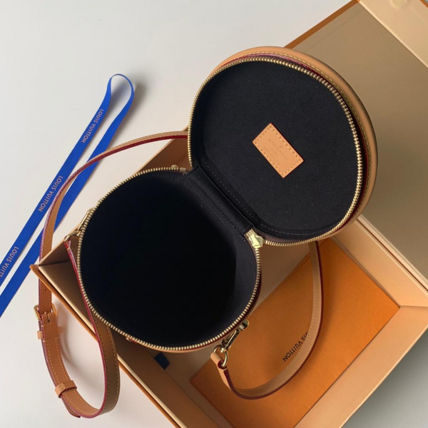 LOUIS VUITTON CANNES [M44603] CELINE CHANEL ACCESSORIES LOEWE SHOES LOUIS VUITTON DIRO YSL OTHER BRAND HANDBAGS BALENCIAGA BOTTEGA VENETA GOYARD HERMES BURBERRY VALENTINO GUCCI FENDI MIUMIU CHLOE PRADA BVLGARI SUITCASE NEW ARRIVAL 