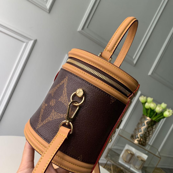 LOUIS VUITTON CANNES [M44603] CELINE CHANEL ACCESSORIES LOEWE SHOES LOUIS VUITTON DIRO YSL OTHER BRAND HANDBAGS BALENCIAGA BOTTEGA VENETA GOYARD HERMES BURBERRY VALENTINO GUCCI FENDI MIUMIU CHLOE PRADA BVLGARI SUITCASE NEW ARRIVAL 