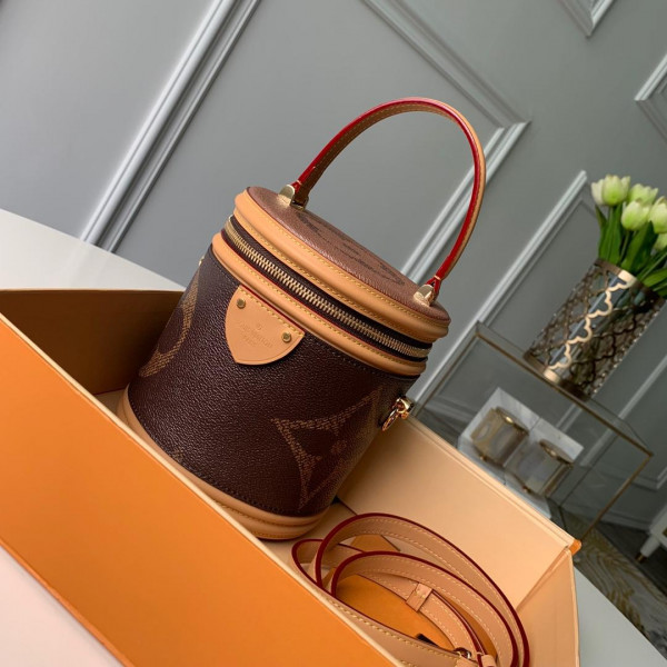 LOUIS VUITTON CANNES [M44603] CELINE CHANEL ACCESSORIES LOEWE SHOES LOUIS VUITTON DIRO YSL OTHER BRAND HANDBAGS BALENCIAGA BOTTEGA VENETA GOYARD HERMES BURBERRY VALENTINO GUCCI FENDI MIUMIU CHLOE PRADA BVLGARI SUITCASE NEW ARRIVAL 