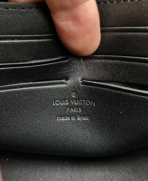 LOUIS VUITTON VAVIN CHAIN WALLET [N60221] CELINE CHANEL ACCESSORIES LOEWE SHOES LOUIS VUITTON DIRO YSL OTHER BRAND HANDBAGS BALENCIAGA BOTTEGA VENETA GOYARD HERMES BURBERRY VALENTINO GUCCI FENDI MIUMIU CHLOE PRADA BVLGARI SUITCASE NEW ARRIVAL 