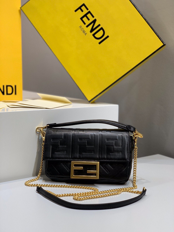 (image for) FENDI BAGUETTE