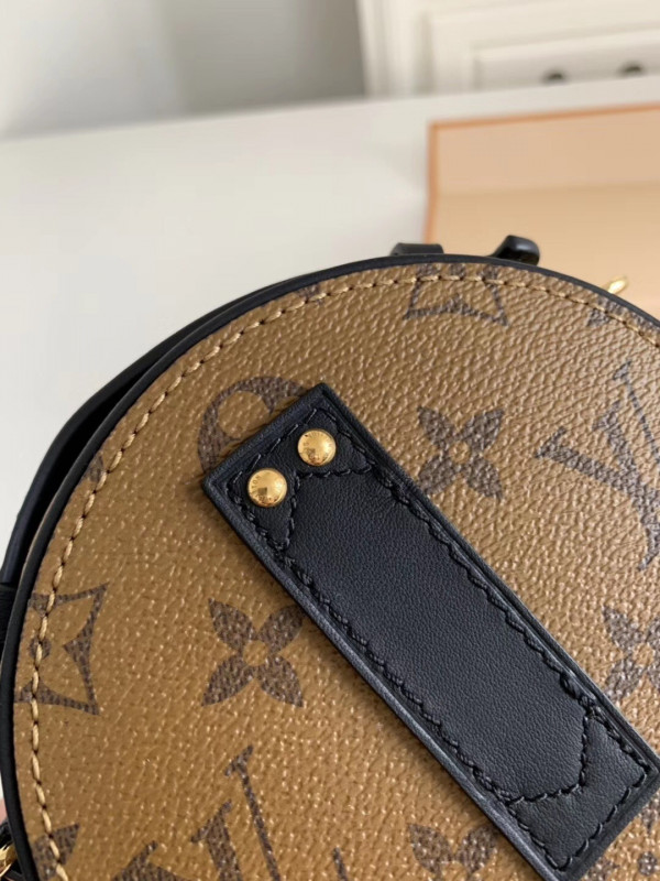 (image for) LOUIS VUITTON MINI BOITE CHAPEAU