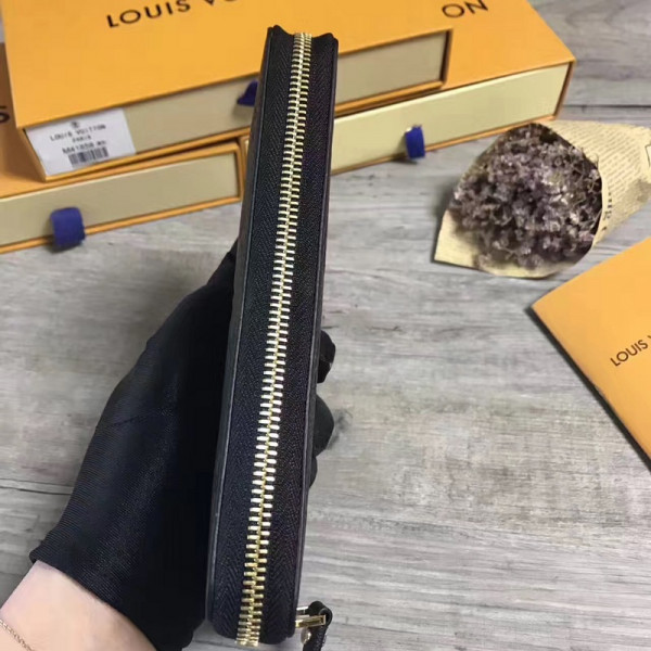 (image for) Louis Vuitton ZIPPY WALLET