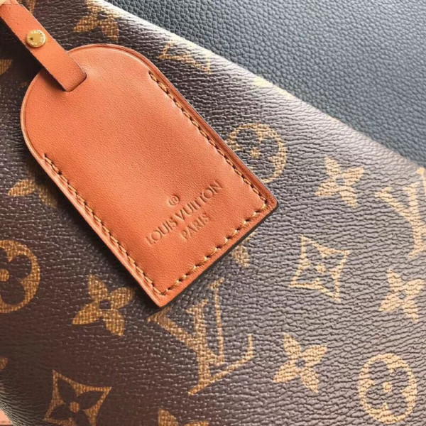 Louis Vuitton V TOTE MM [BAG-M43948] CELINE CHANEL ACCESSORIES LOEWE SHOES LOUIS VUITTON DIRO YSL OTHER BRAND HANDBAGS BALENCIAGA BOTTEGA VENETA GOYARD HERMES BURBERRY VALENTINO GUCCI FENDI MIUMIU CHLOE PRADA BVLGARI SUITCASE NEW ARRIVAL 