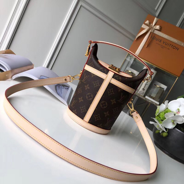 Louis Vuitton Duffle [BAG-M43587] CELINE CHANEL ACCESSORIES LOEWE SHOES LOUIS VUITTON DIRO YSL OTHER BRAND HANDBAGS BALENCIAGA BOTTEGA VENETA GOYARD HERMES BURBERRY VALENTINO GUCCI FENDI MIUMIU CHLOE PRADA BVLGARI SUITCASE NEW ARRIVAL 