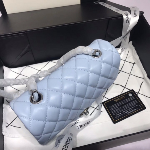 CL Flap Bag Lambskin 20CM [BAG-A1116-11] CELINE CHANEL ACCESSORIES LOEWE SHOES LOUIS VUITTON DIRO YSL OTHER BRAND HANDBAGS BALENCIAGA BOTTEGA VENETA GOYARD HERMES BURBERRY VALENTINO GUCCI FENDI MIUMIU CHLOE PRADA BVLGARI SUITCASE NEW ARRIVAL 