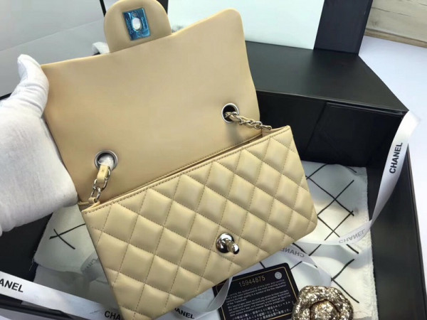 CL Flap Bag Lambskin 20CM [BAG-A1116-6] CELINE CHANEL ACCESSORIES LOEWE SHOES LOUIS VUITTON DIRO YSL OTHER BRAND HANDBAGS BALENCIAGA BOTTEGA VENETA GOYARD HERMES BURBERRY VALENTINO GUCCI FENDI MIUMIU CHLOE PRADA BVLGARI SUITCASE NEW ARRIVAL 