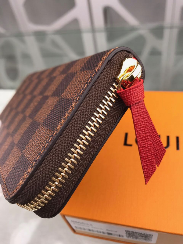 LOUIS VUITTON ZIPPY [BAG-4287] CELINE CHANEL ACCESSORIES LOEWE SHOES LOUIS VUITTON DIRO YSL OTHER BRAND HANDBAGS BALENCIAGA BOTTEGA VENETA GOYARD HERMES BURBERRY VALENTINO GUCCI FENDI MIUMIU CHLOE PRADA BVLGARI SUITCASE NEW ARRIVAL 