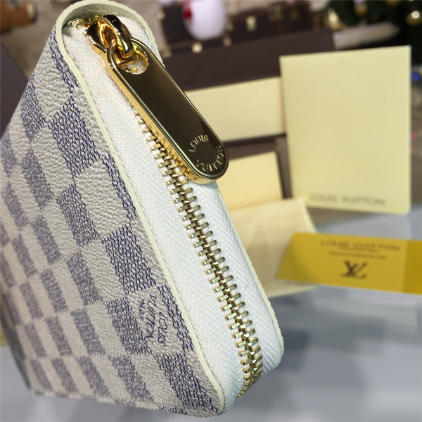 LOUIS VUITTON ZIPPY [BAG-4259] CELINE CHANEL ACCESSORIES LOEWE SHOES LOUIS VUITTON DIRO YSL OTHER BRAND HANDBAGS BALENCIAGA BOTTEGA VENETA GOYARD HERMES BURBERRY VALENTINO GUCCI FENDI MIUMIU CHLOE PRADA BVLGARI SUITCASE NEW ARRIVAL 