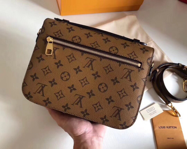 Louis Vuitton POCHETTE METIS [M41465] CELINE CHANEL ACCESSORIES LOEWE SHOES LOUIS VUITTON DIRO YSL OTHER BRAND HANDBAGS BALENCIAGA BOTTEGA VENETA GOYARD HERMES BURBERRY VALENTINO GUCCI FENDI MIUMIU CHLOE PRADA BVLGARI SUITCASE NEW ARRIVAL 