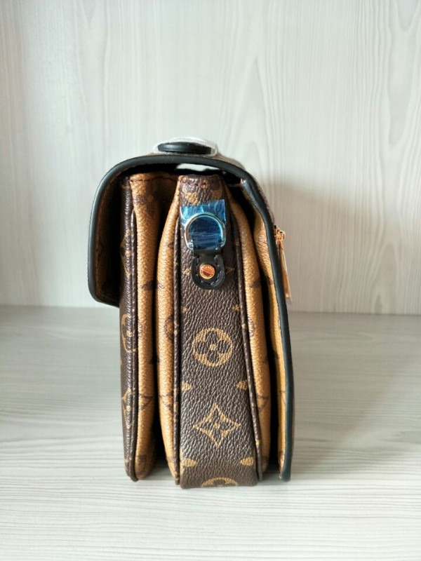 Louis Vuitton POCHETTE METIS [M41465] CELINE CHANEL ACCESSORIES LOEWE SHOES LOUIS VUITTON DIRO YSL OTHER BRAND HANDBAGS BALENCIAGA BOTTEGA VENETA GOYARD HERMES BURBERRY VALENTINO GUCCI FENDI MIUMIU CHLOE PRADA BVLGARI SUITCASE NEW ARRIVAL 