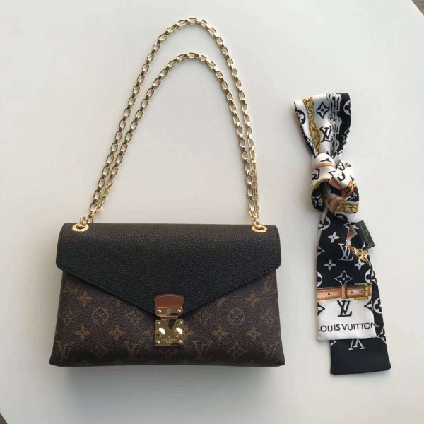 Louis Vuitton PALLAS CHAIN [BAG-4147] CELINE CHANEL ACCESSORIES LOEWE SHOES LOUIS VUITTON DIRO YSL OTHER BRAND HANDBAGS BALENCIAGA BOTTEGA VENETA GOYARD HERMES BURBERRY VALENTINO GUCCI FENDI MIUMIU CHLOE PRADA BVLGARI SUITCASE NEW ARRIVAL 